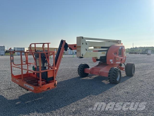 JLG 450AJ Karos emelők
