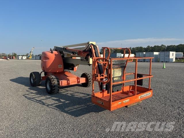 JLG 450AJ Karos emelők