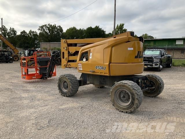 JLG 450AJ Karos emelők