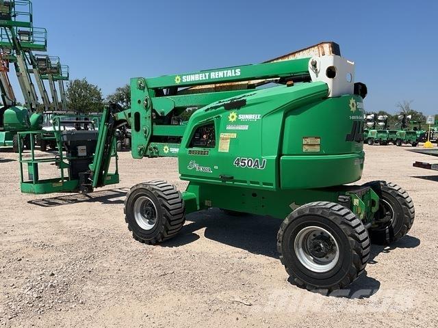 JLG 450AJ Karos emelők