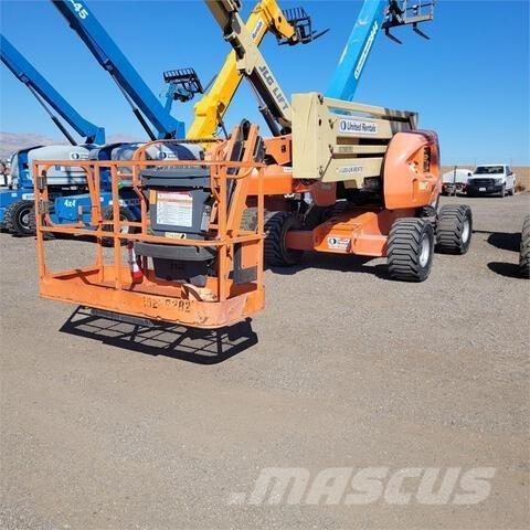 JLG 450AJ Karos emelők