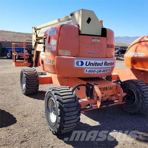 JLG 450AJ Karos emelők