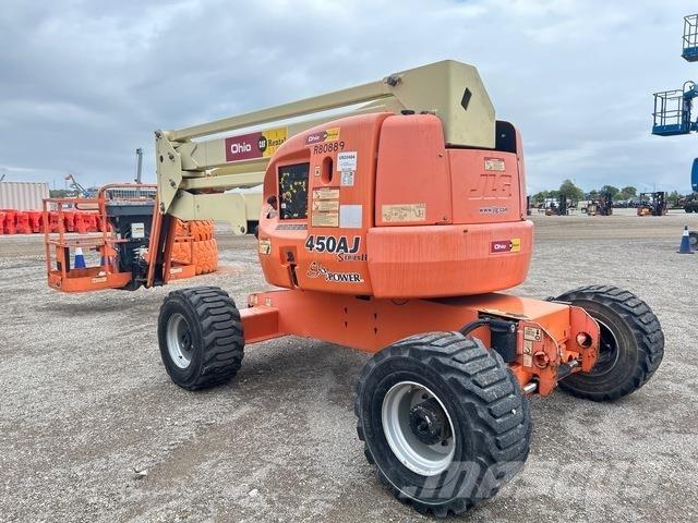 JLG 450AJ Karos emelők
