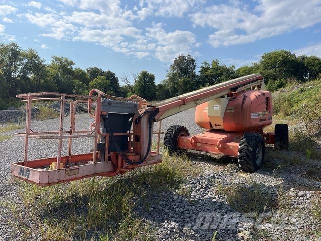 JLG 600A Karos emelők