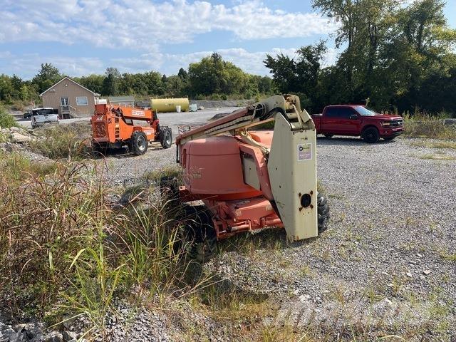 JLG 600A Karos emelők