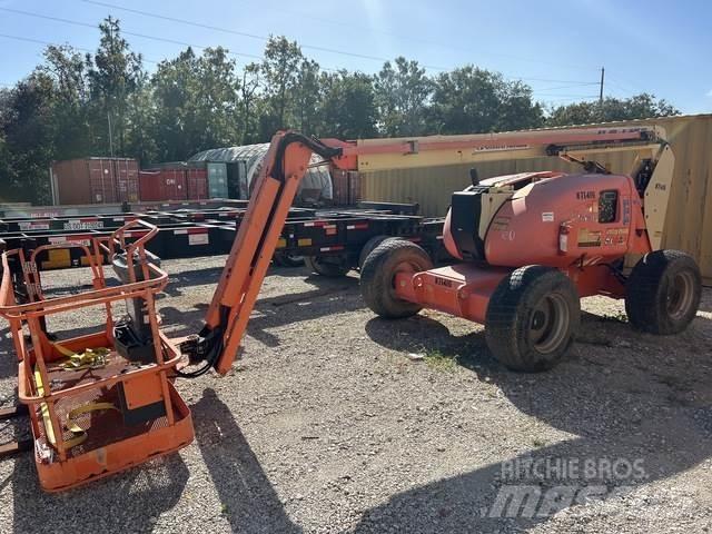 JLG 600AJ Karos emelők