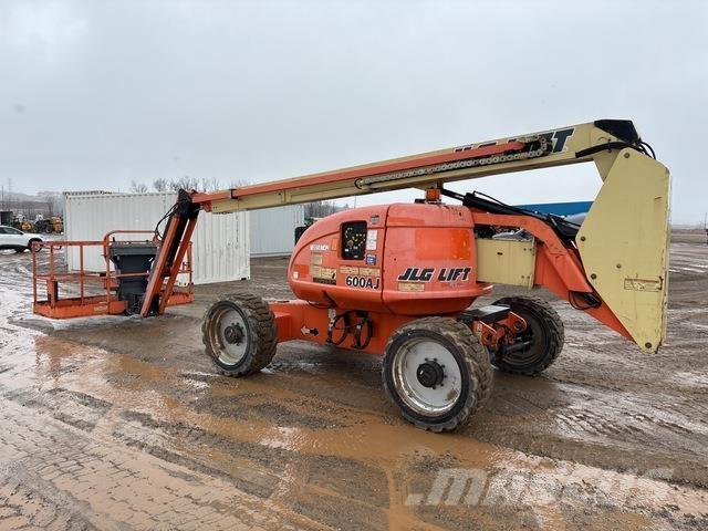 JLG 600AJ Karos emelők