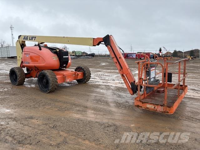 JLG 600AJ Karos emelők