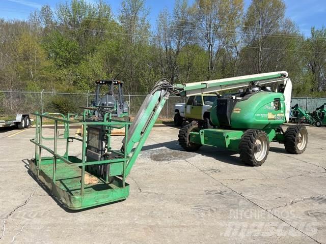JLG 600AJ Karos emelők