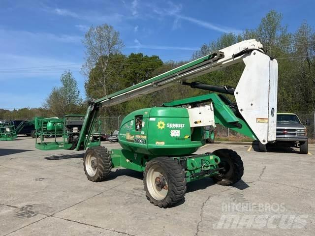 JLG 600AJ Karos emelők