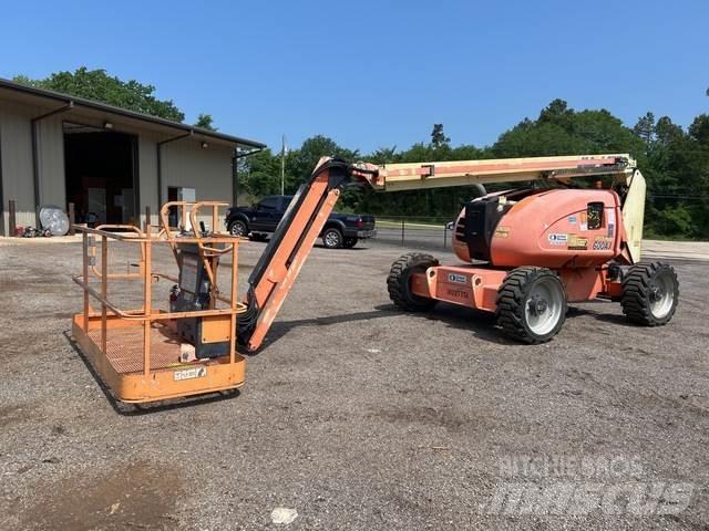 JLG 600AJ Karos emelők