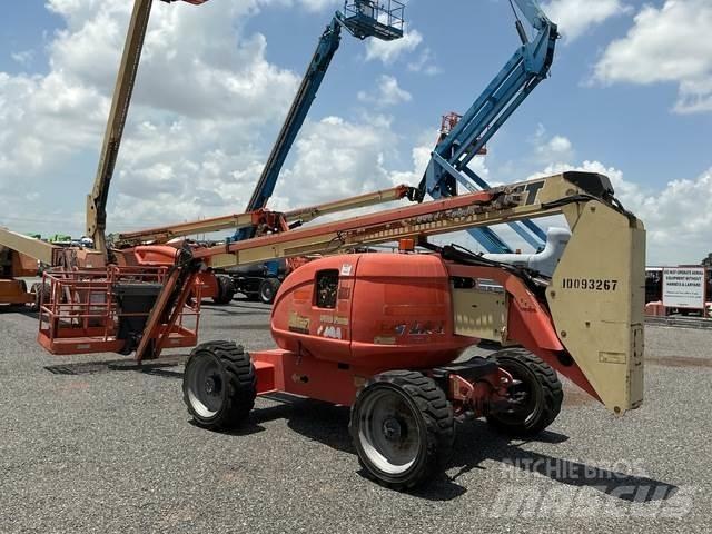 JLG 600AJ Karos emelők