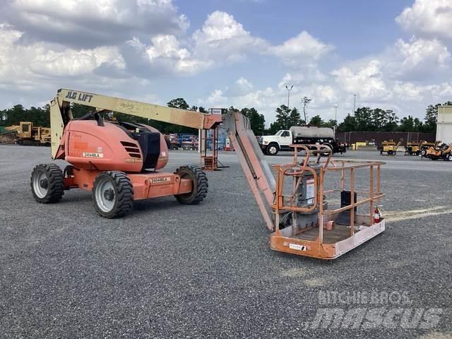 JLG 600AJ Karos emelők