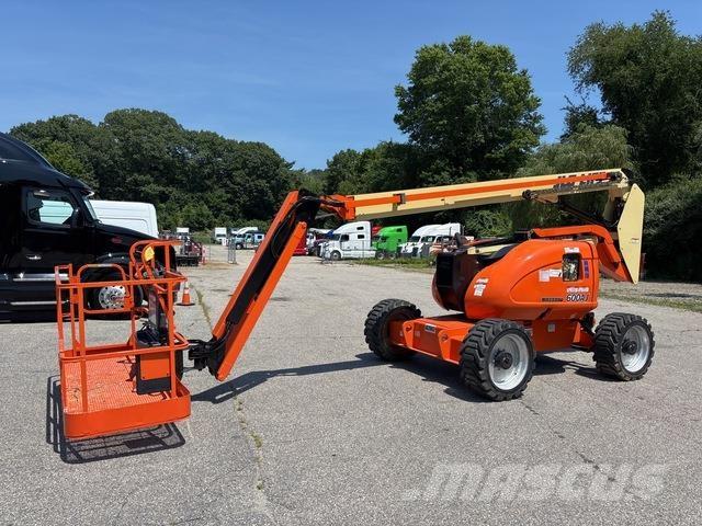 JLG 600AJ Karos emelők