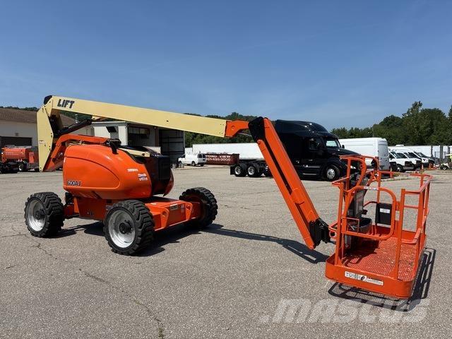 JLG 600AJ Karos emelők