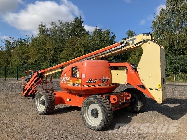 JLG 600AJ Karos emelők