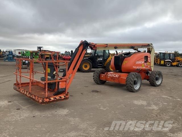 JLG 600AJ Karos emelők