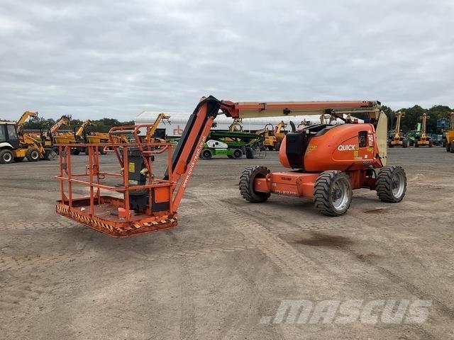 JLG 600AJ Karos emelők