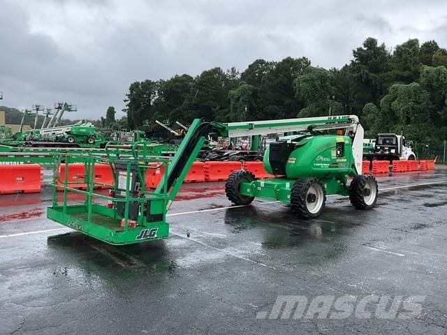 JLG 600AJ Karos emelők