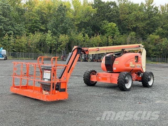 JLG 600AJ Karos emelők