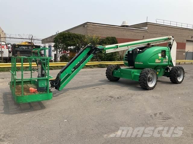 JLG 600AJ Karos emelők