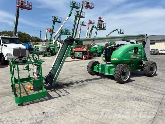 JLG 600AJ Karos emelők