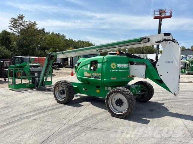 JLG 600AJ Karos emelők