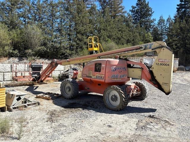 JLG 600AJ Karos emelők