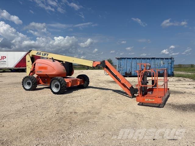 JLG 600AJ Karos emelők