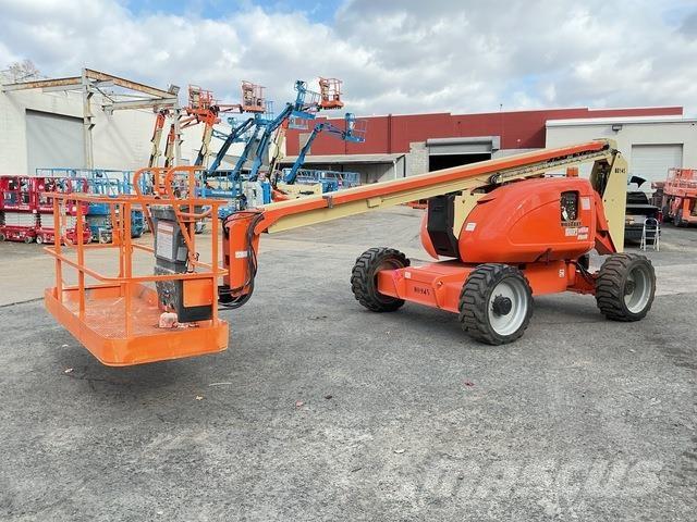 JLG 600AJ Karos emelők
