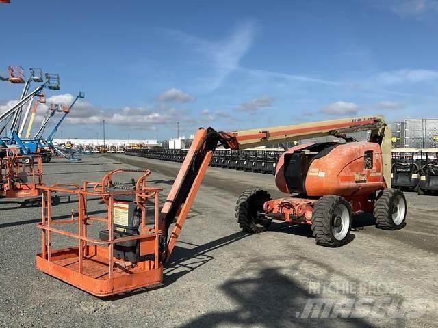 JLG 600AJN Karos emelők