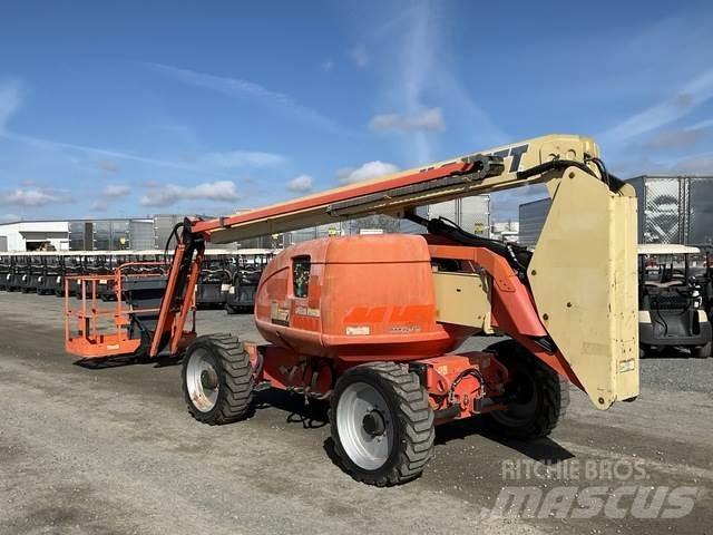 JLG 600AJN Karos emelők