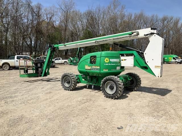 JLG 600AJN Karos emelők