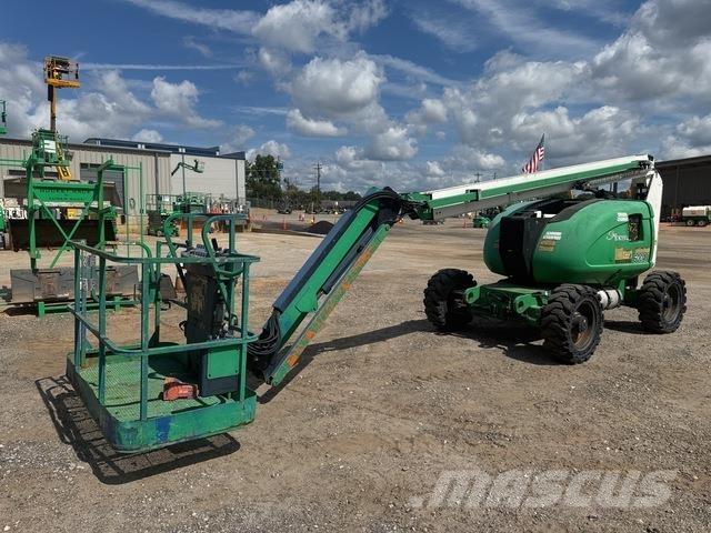 JLG 600AJN Karos emelők