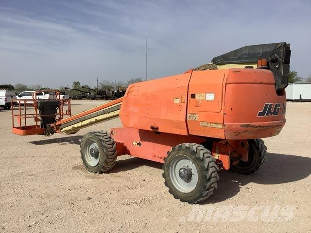 JLG 600S Teleszkópos emelők