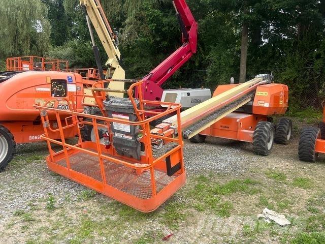 JLG 600S Teleszkópos emelők