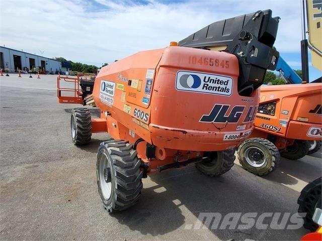 JLG 600S Teleszkópos emelők