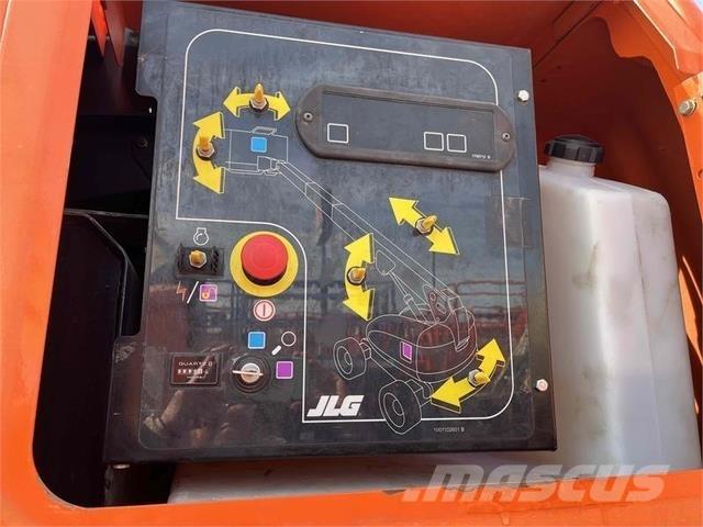 JLG 600S Teleszkópos emelők