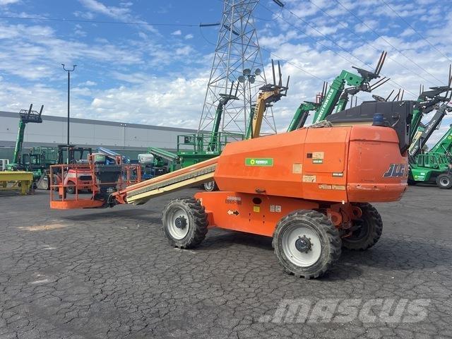 JLG 600S Teleszkópos emelők