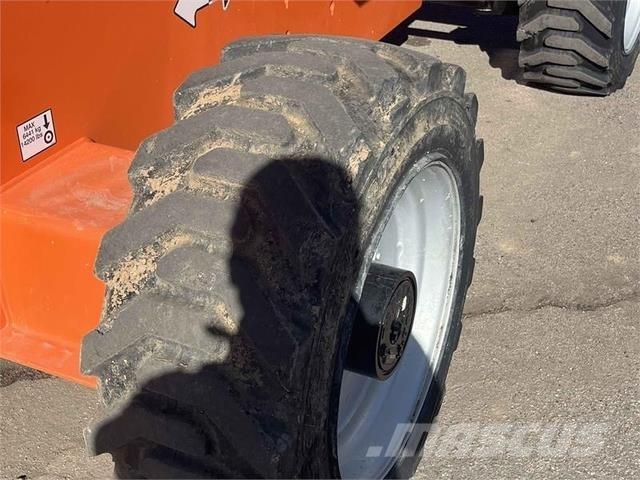 JLG 660SJ Teleszkópos emelők