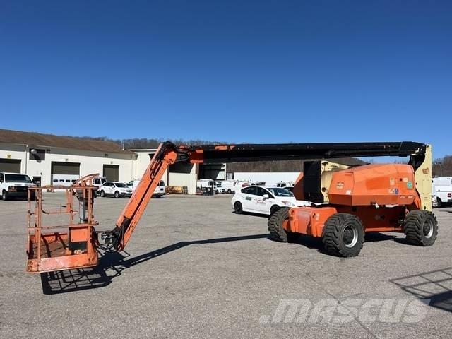 JLG 800 AJ Karos emelők