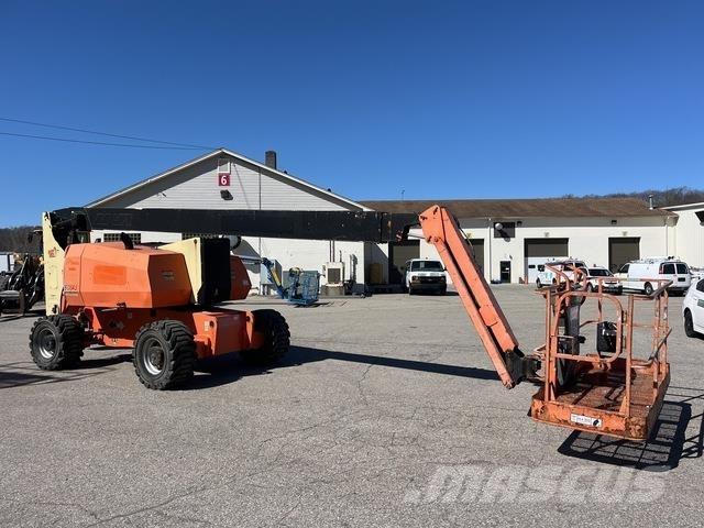 JLG 800 AJ Karos emelők