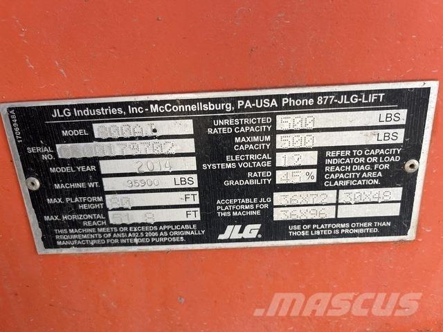 JLG 800 AJ Karos emelők
