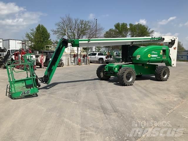 JLG 800AJ Karos emelők