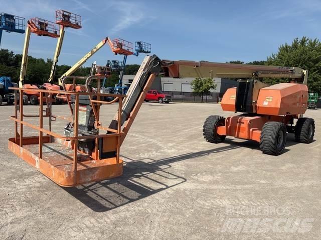 JLG 800AJ Karos emelők