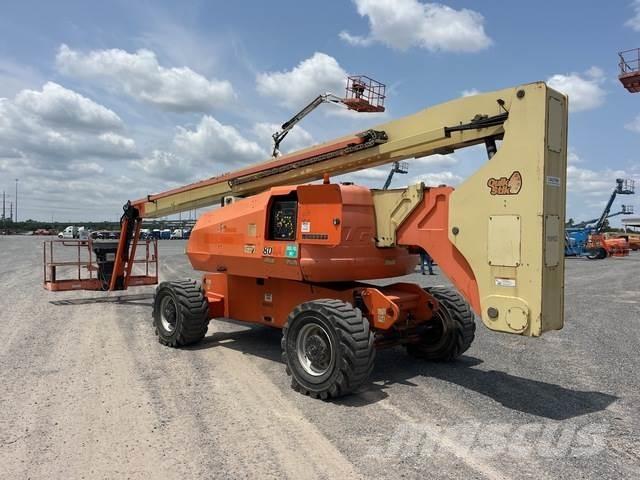 JLG 800AJ Karos emelők