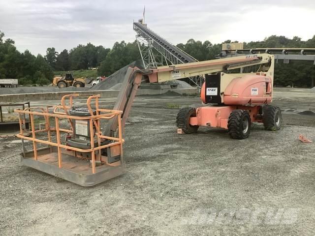JLG 800AJ Karos emelők