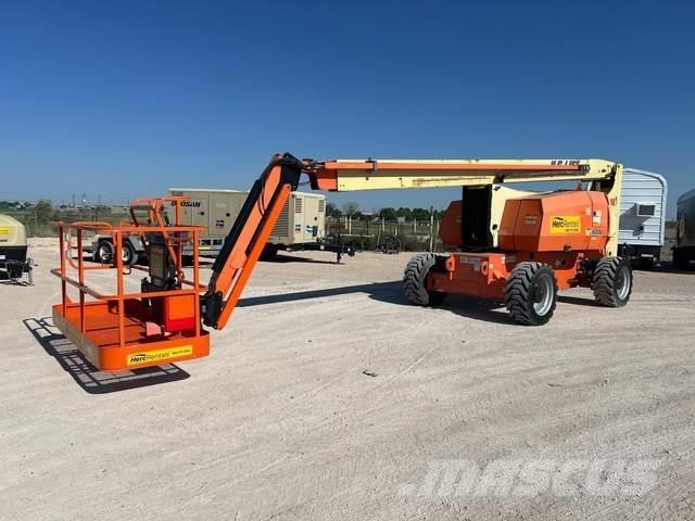 JLG 800AJ Karos emelők