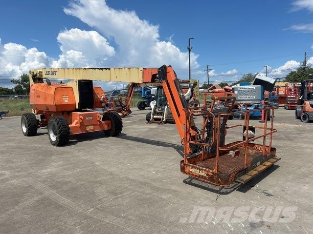 JLG 800AJ Karos emelők
