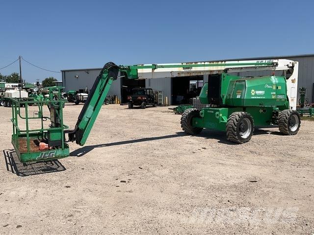 JLG 800AJ Karos emelők